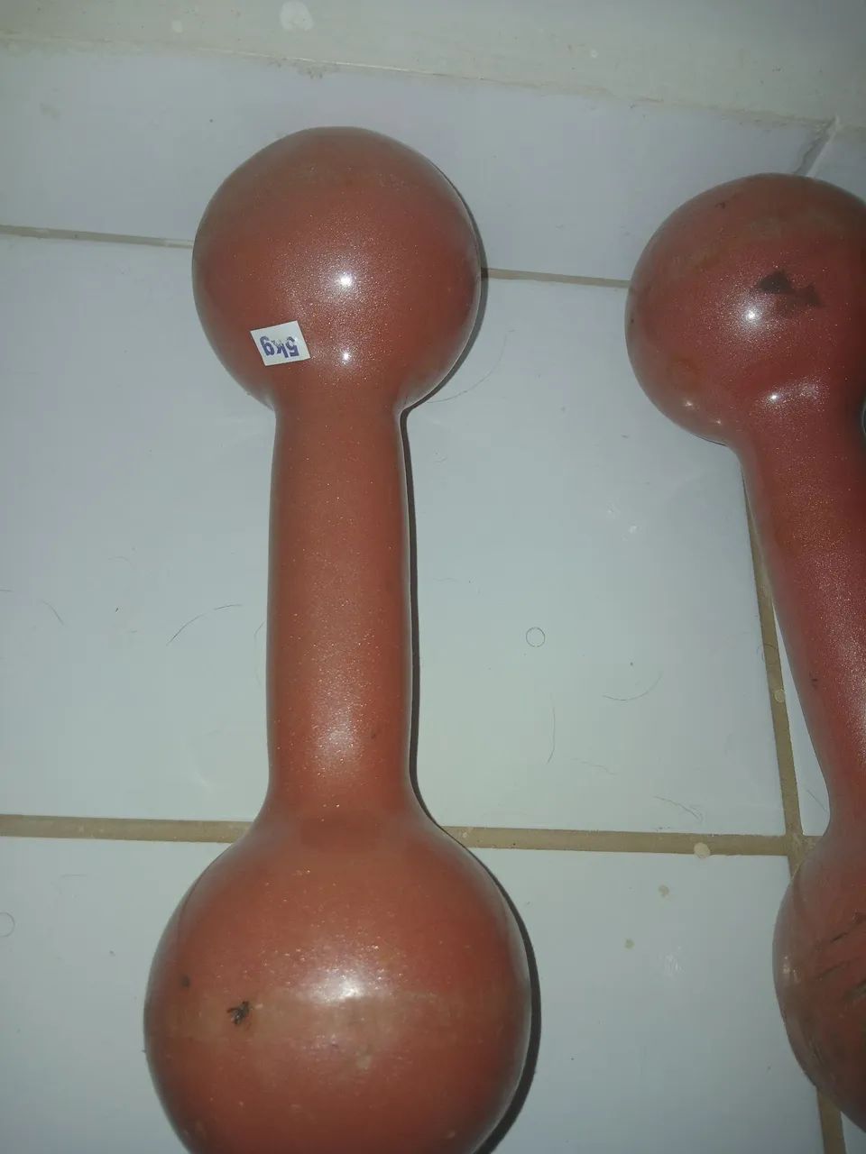 Par de Halteres vermelho 5kg cada - Foto 2