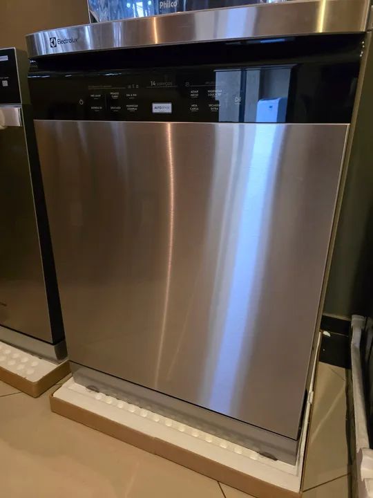 Lava-Louças Electrolux 14 Serviços Inox com Função Higienizar Compras (LL14X)