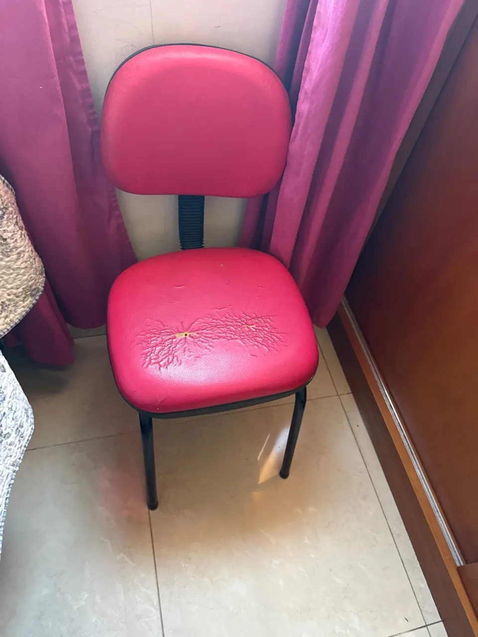 Cadeira de Escritório Rosa
