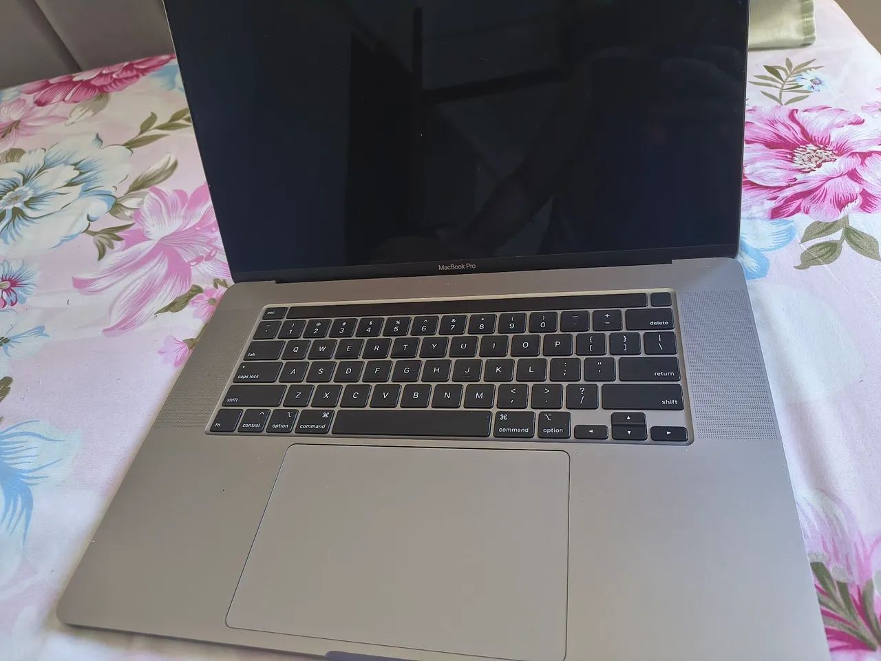 Macbook Pro 2019 / i9 / 32GB RAM / 512GB / 16 Pol - Notebooks