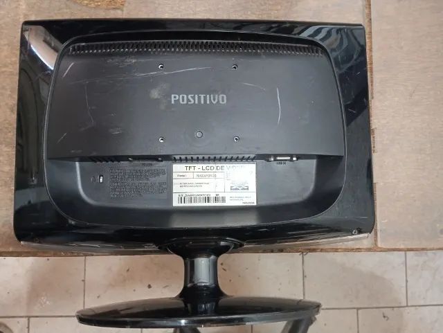 Torro monitor positivo 16 polegadas saída VGA não tem HDMI não acompanha cabos em perfeito - Foto 6