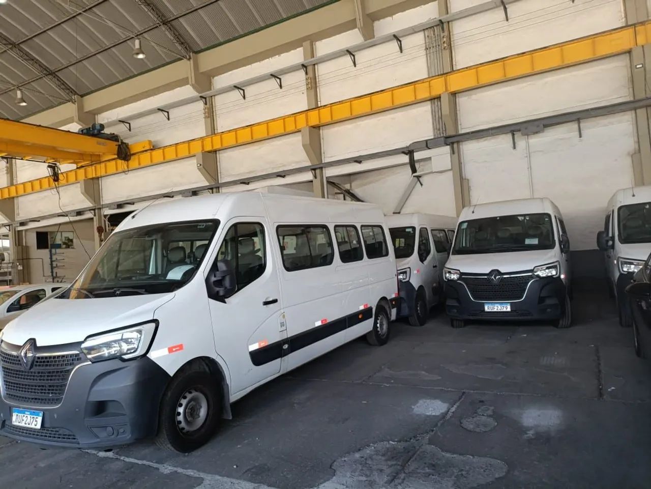 Micro-ônibus Renault Master 2023