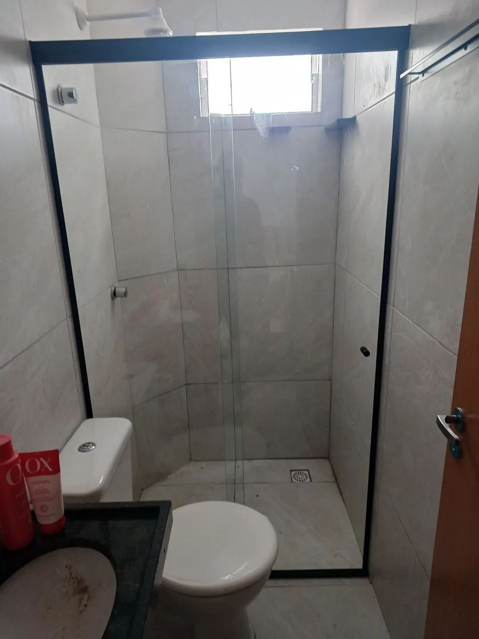 Box para banheiro, espelhos, gabinete para pias, portas sobre trilhos, janelas, varandas,  - Foto 2