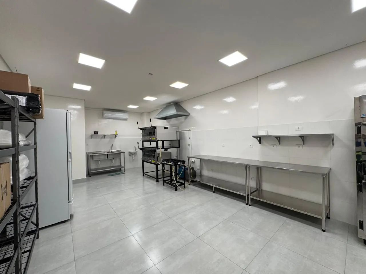 OPORTUNIDADE - REPASSE DE PONTO COZINHA INDUSTRIAL - CONFEITARIA - PADARIA - CAFETERIA