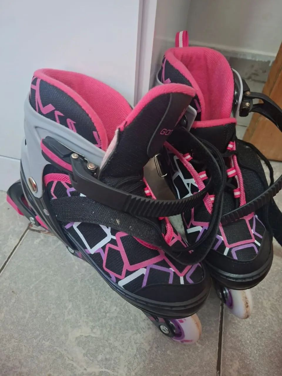 2 Roller Skates65163250222082122