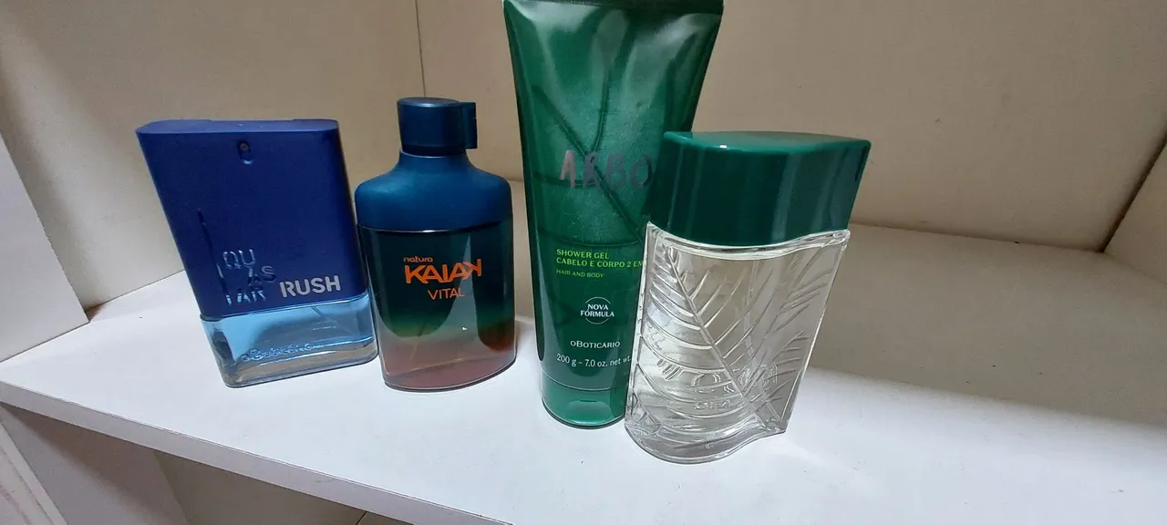 Kit de Perfumes e Cuidados Pessoais Masculinos
