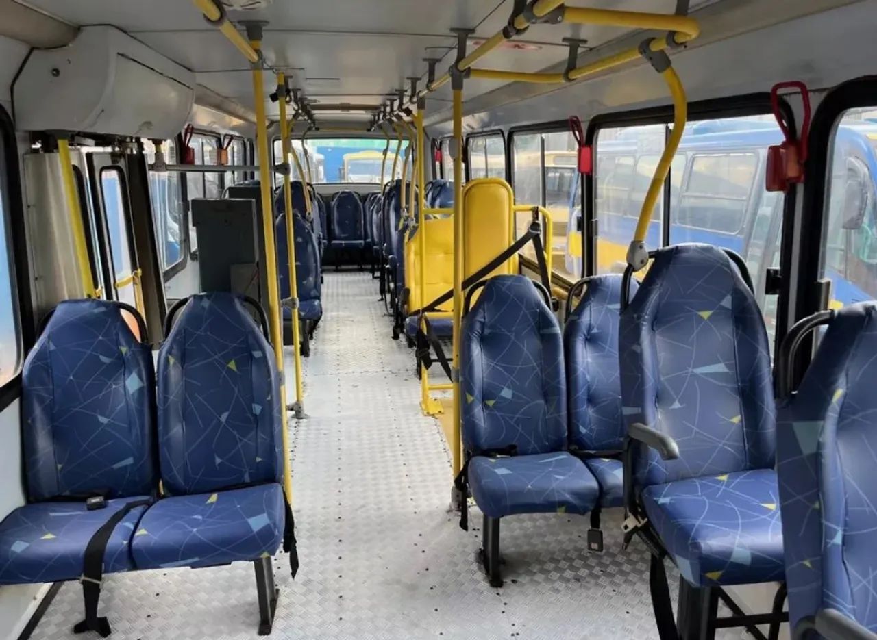 Ônibus Escolar Sênior Midi (Micrão) - Ano 2014 - Foto 9