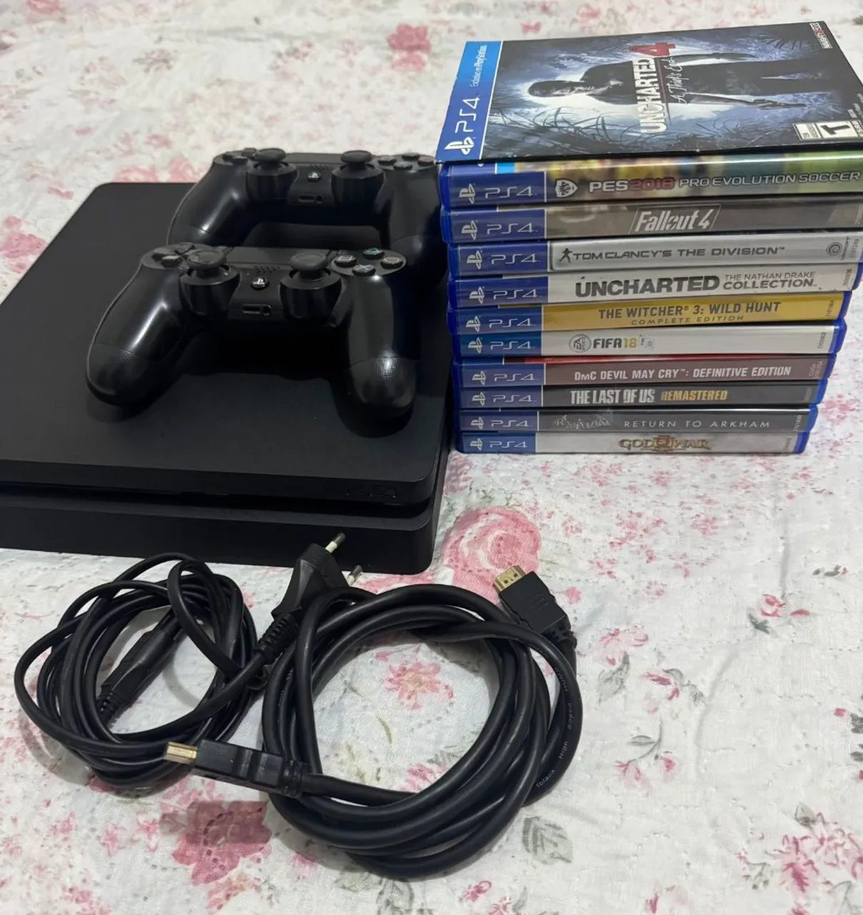 PlayStation 4 + 2 Controles + Jogos
