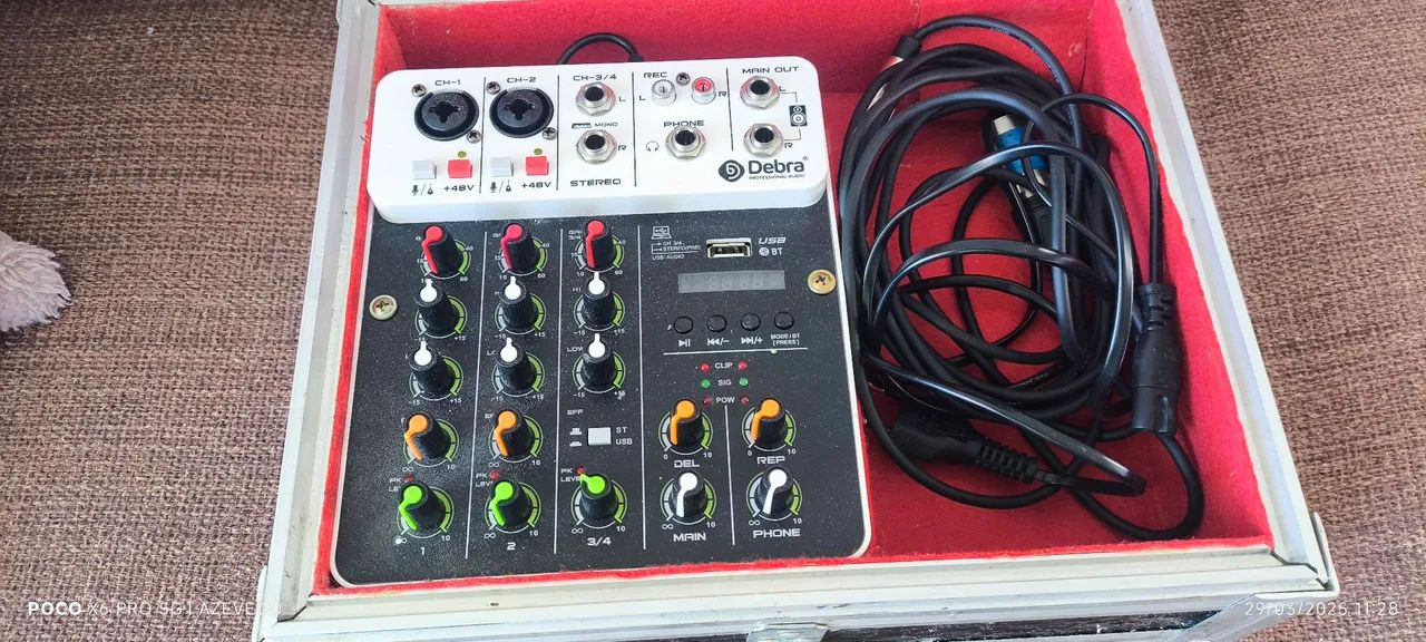 Mesa de Som Debra 4 Canais com USB e Bluetooth