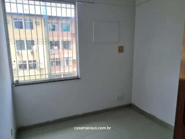 Apartamento 2/4 no Condomínio Jornalistas Com Armários - Aceito PET