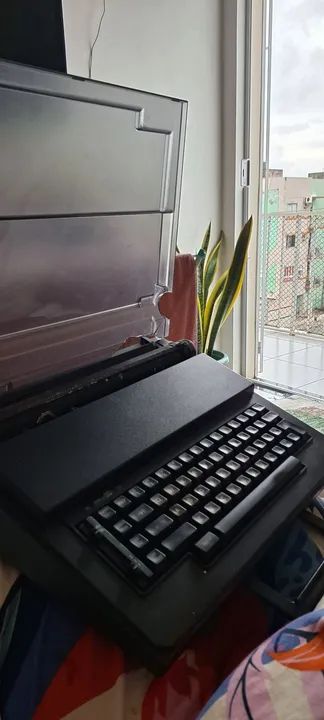 Máquina de escrever antiga