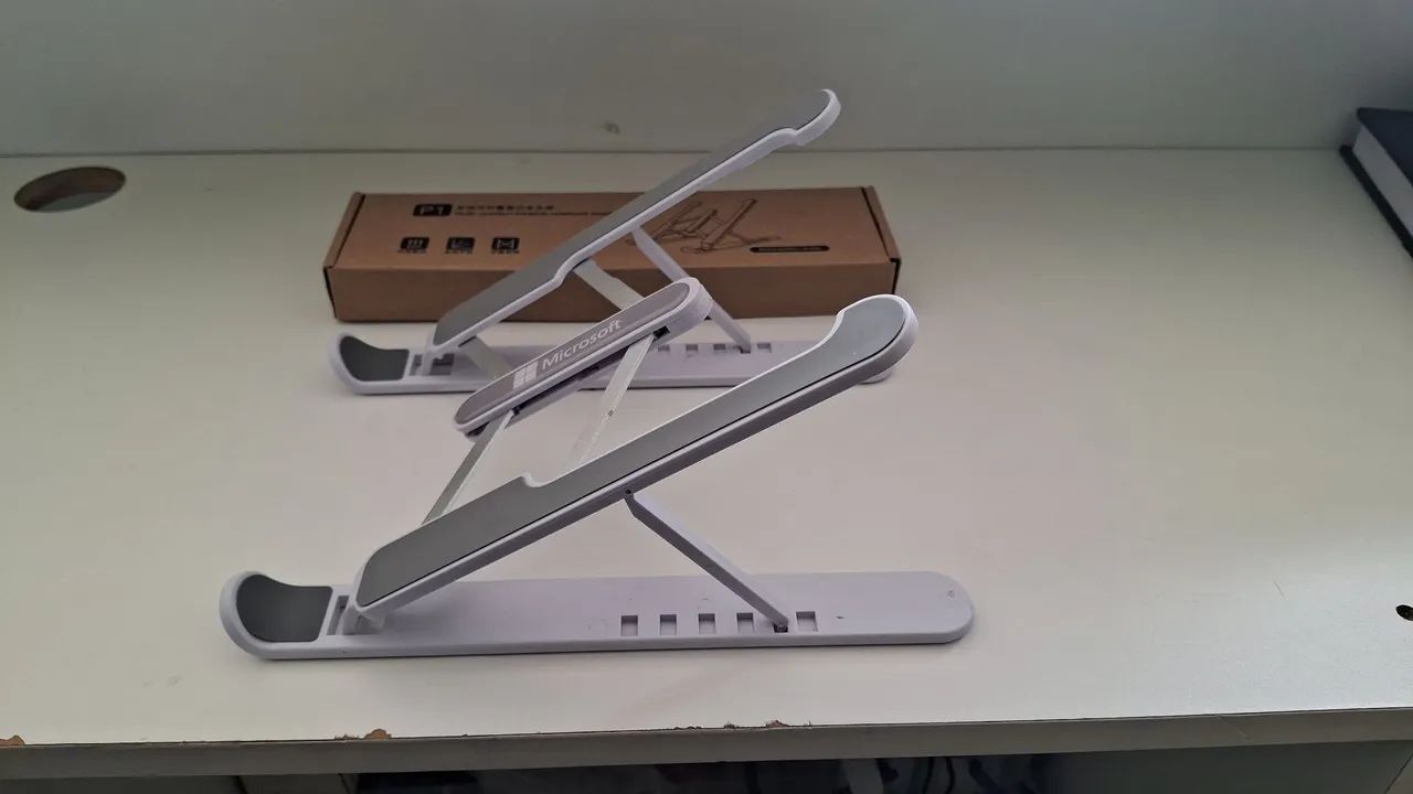 Suporte para Laap Top e Notebook ajustável e dobrável  - Foto 3