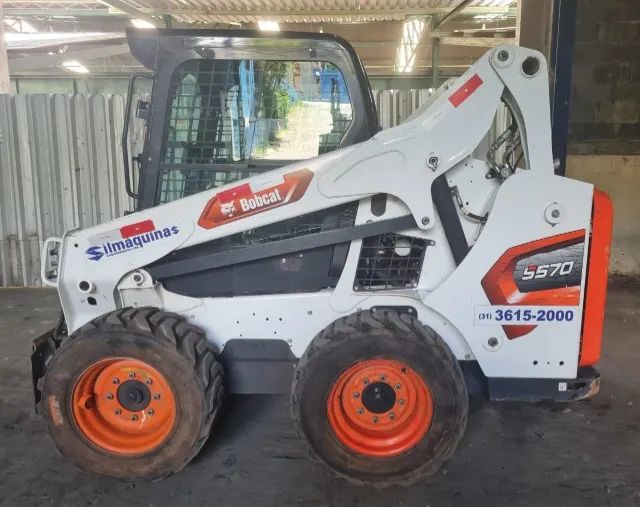 Minicarregadeira Bobcat S570 2024 689,2hs Ar+hf+alavanca