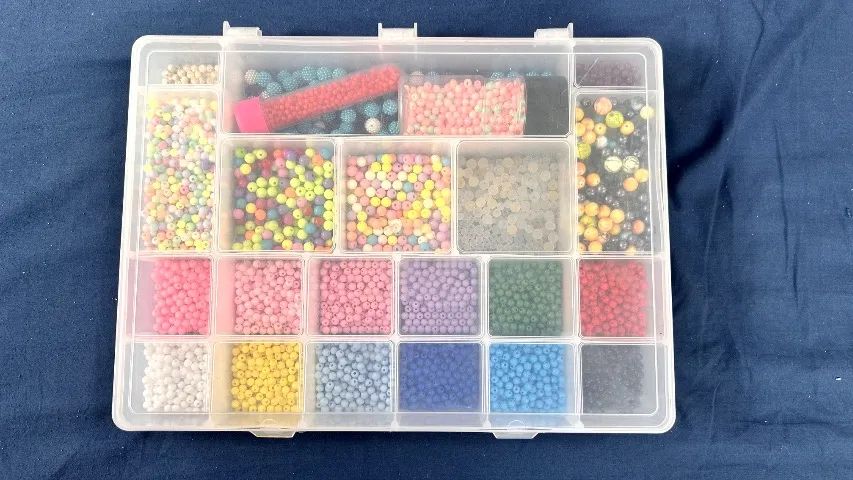 Caixa de Miçangas Tamanho Médio - Foto 2