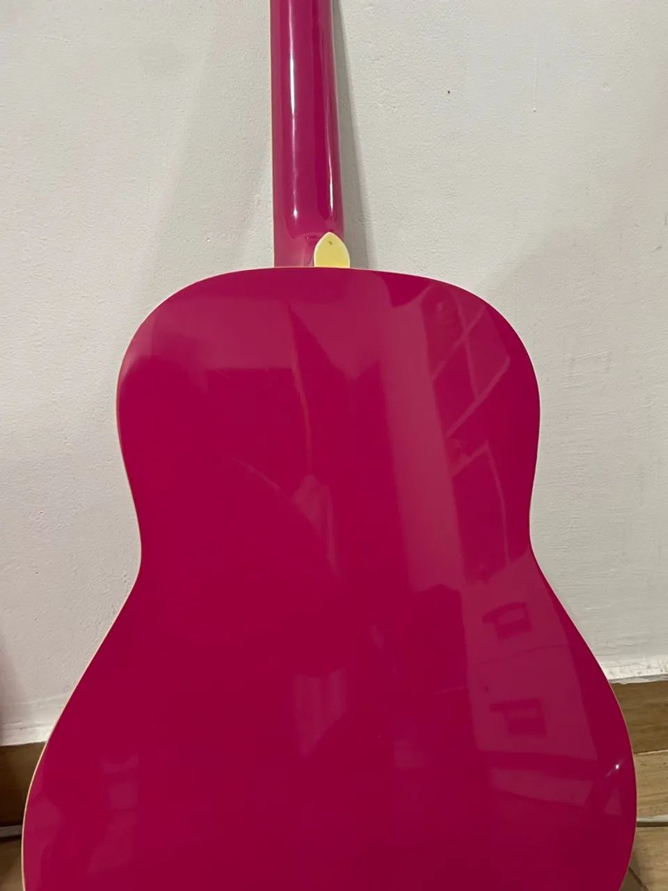 Violão rosa com flores  - Foto 5