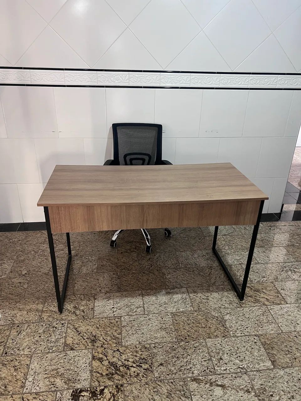Conjunto de Mesa e Cadeira escritório  - Foto 4