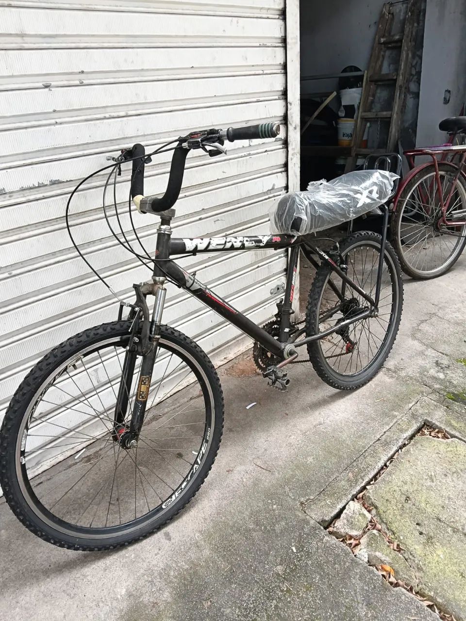 Bicicleta aro 26 banco e garupa novos  - Foto 3