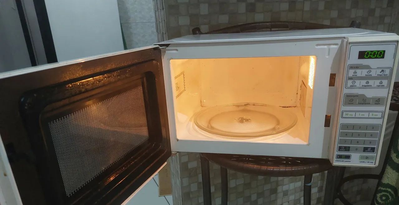 Microondas 20 litros Midea  - Foto 2