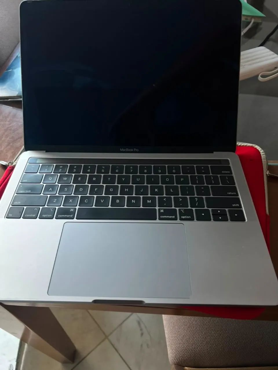MacBook Pro (13 polegadas, 2019, Duas portas Thunderbolt 3) c/Touch Bar - Foto 4