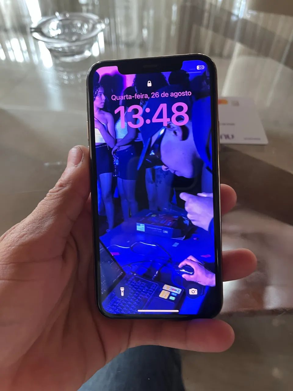 iPhone 11 pro dourado - Foto 2