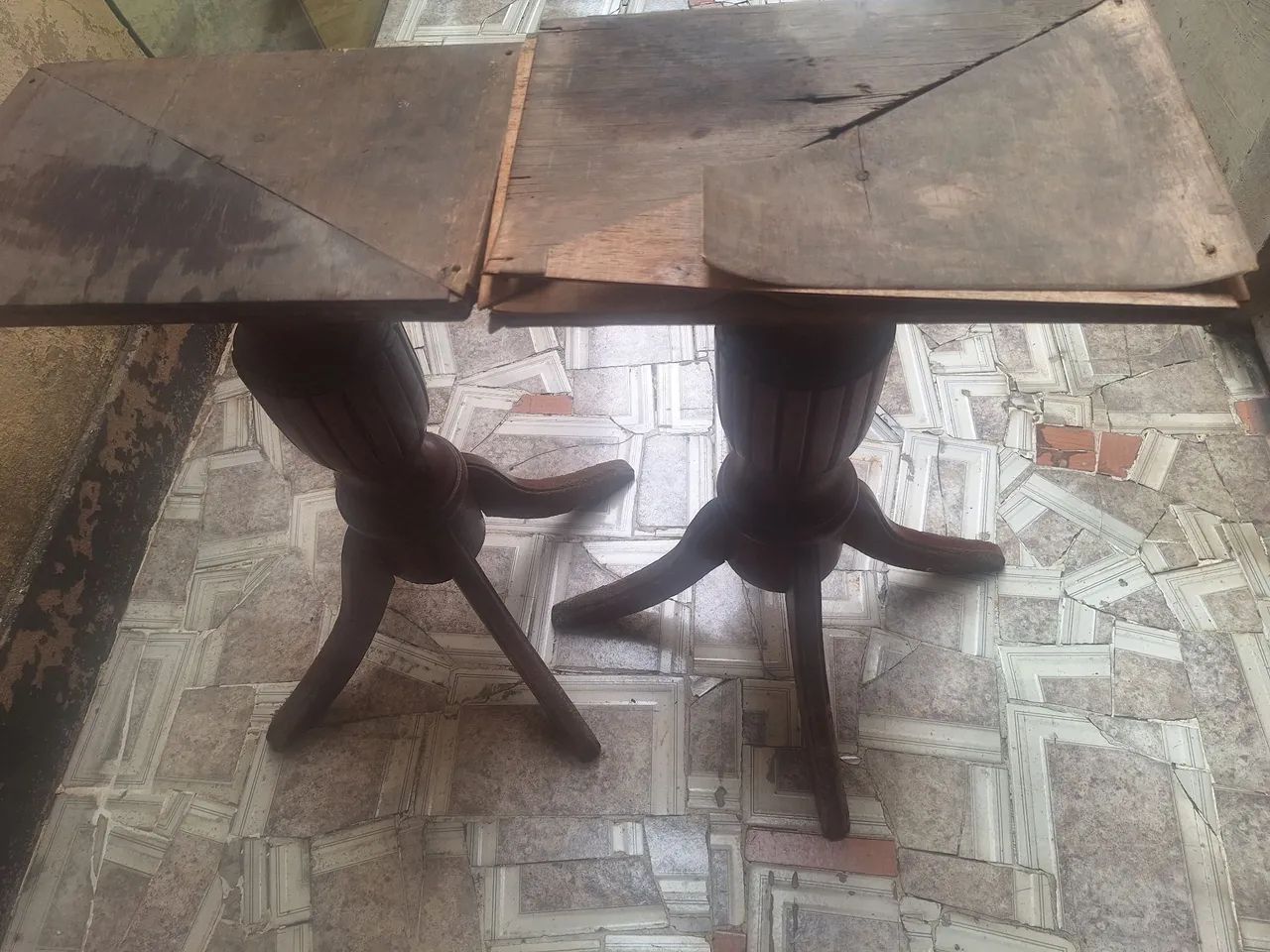 Mesa de madeira antiga oval - Foto 4