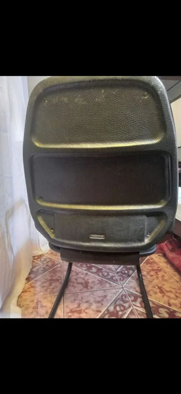 CADEIRA COM APOIO DE BRAÇO  - Foto 3