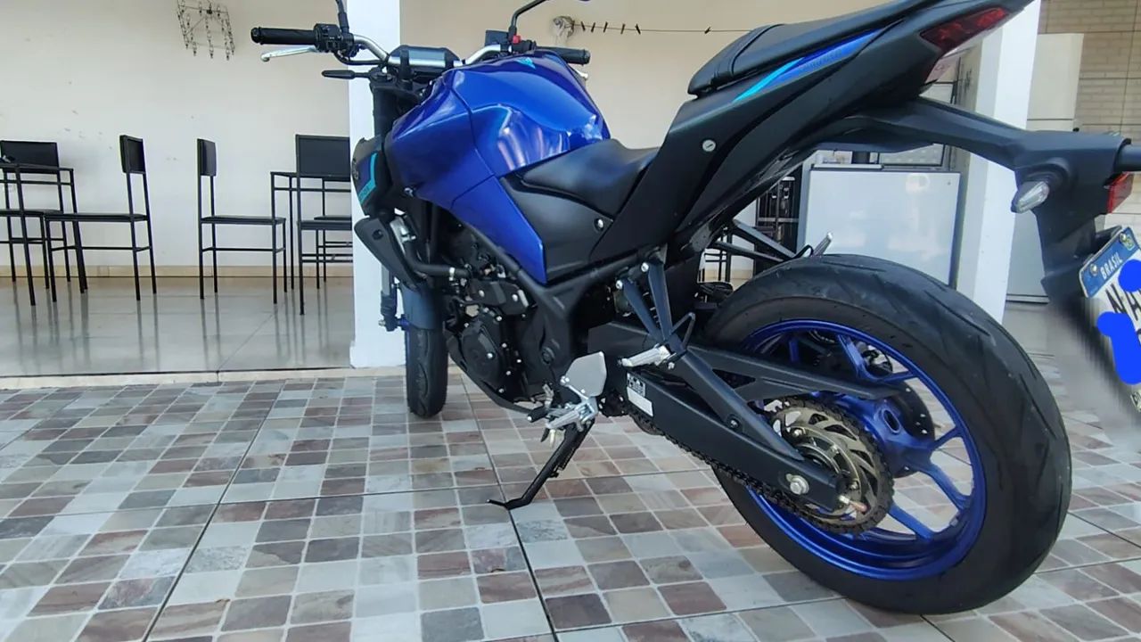 Yamaha MT-03 - Foto 2