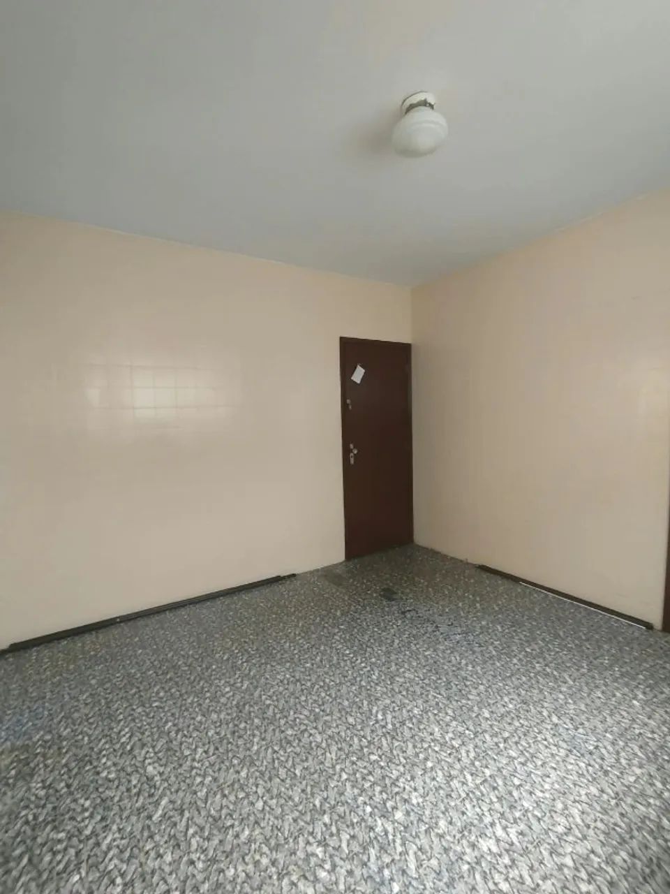 APARTAMENTO AMPLO COM 2 QUARTOS | CORAÇÃO DO BARREIRO