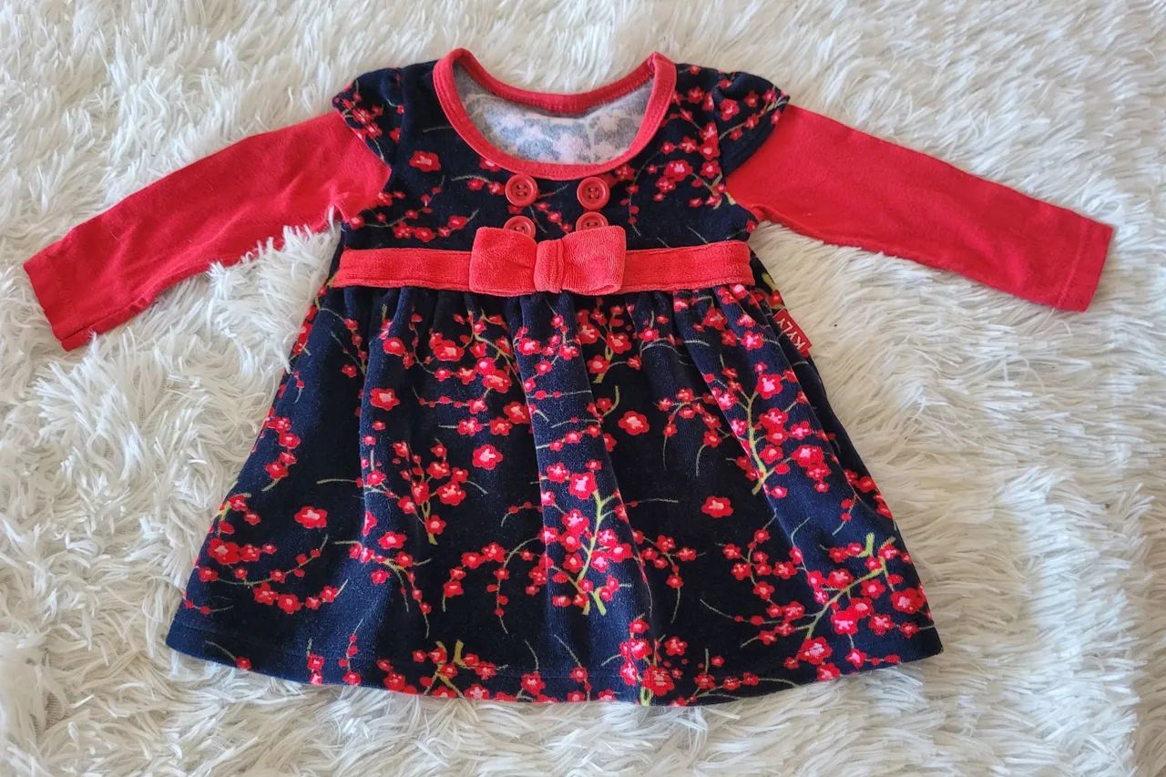 2 vestidos de bebê tamanho P  - Foto 2
