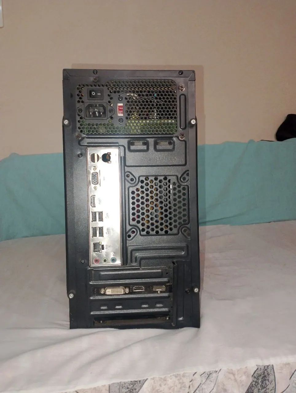 Computador com cabo de força  - Foto 5