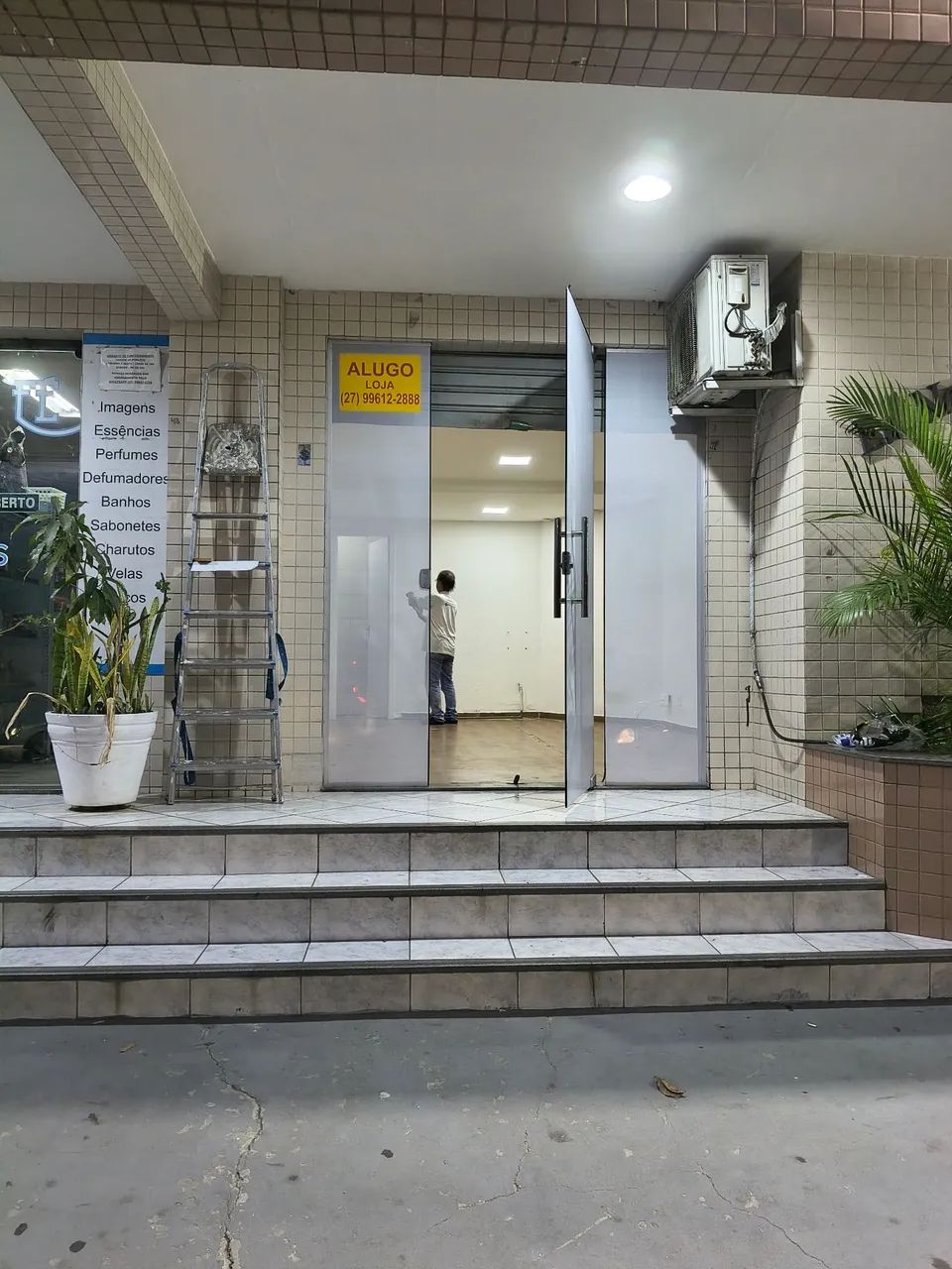 LOJA ITAPOA, BEM LOCALIZADA AO PUBLICO!!! 27- * - Foto 2