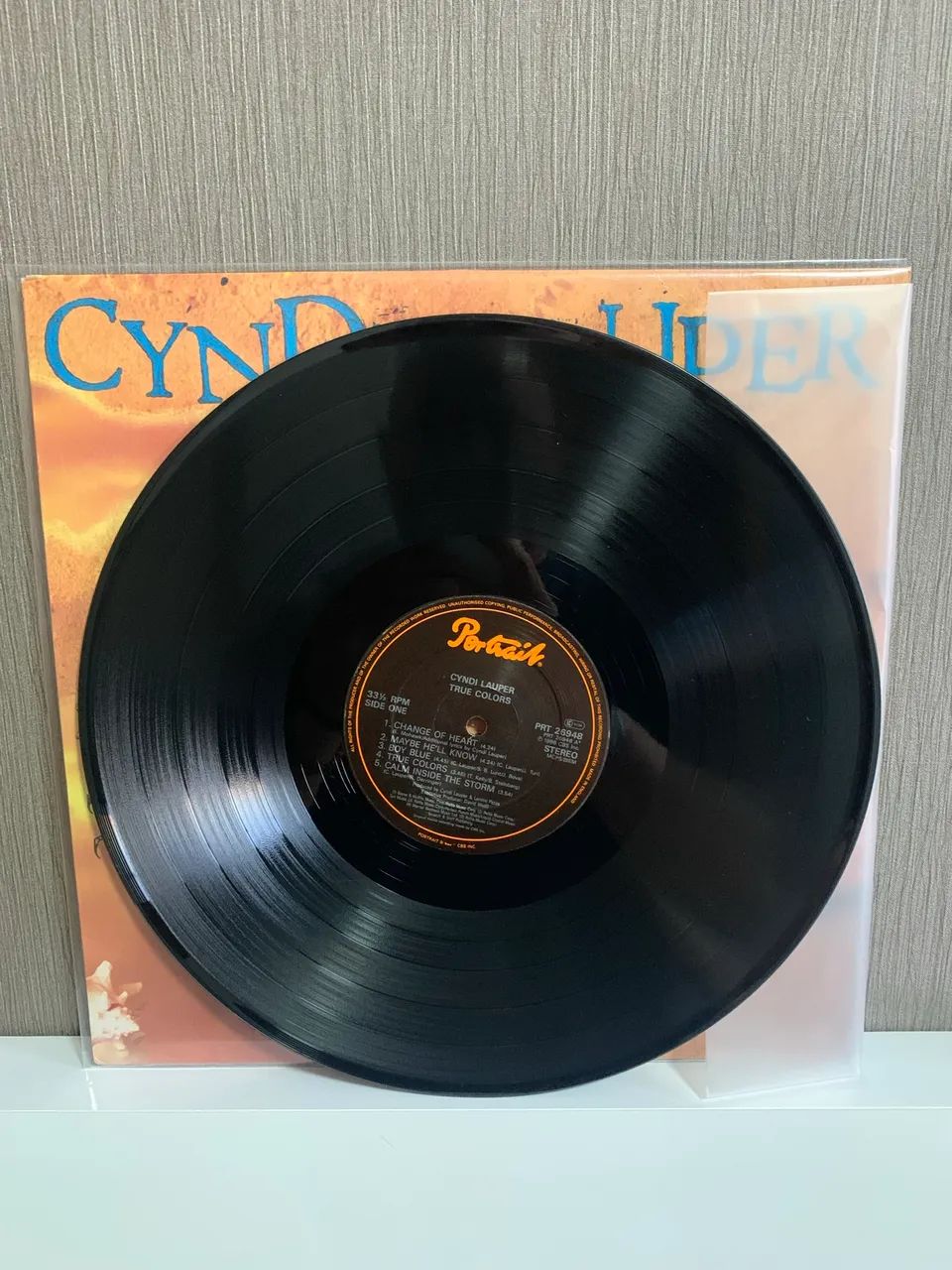LP - Cyndi Lauper - True Colors - Disco de Vinil - original de época Importado - Foto 4