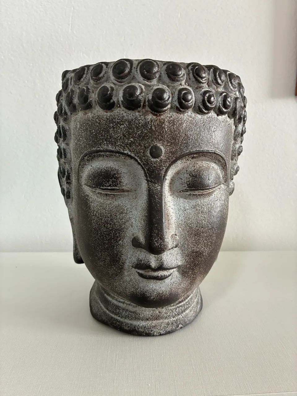 Vaso de Buda em resina 