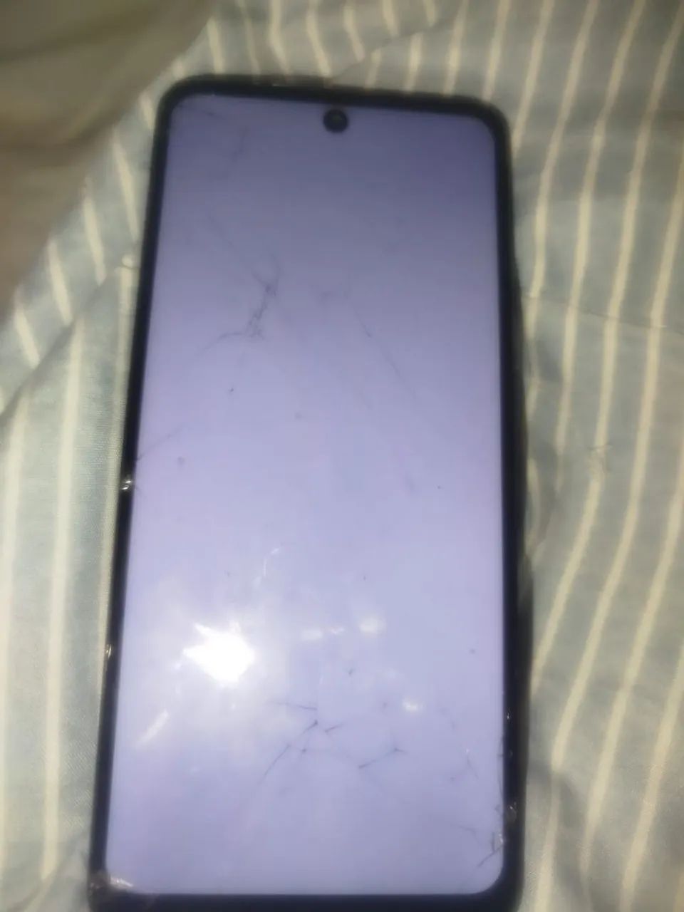 Moto G22 Tela rachada funcionando
