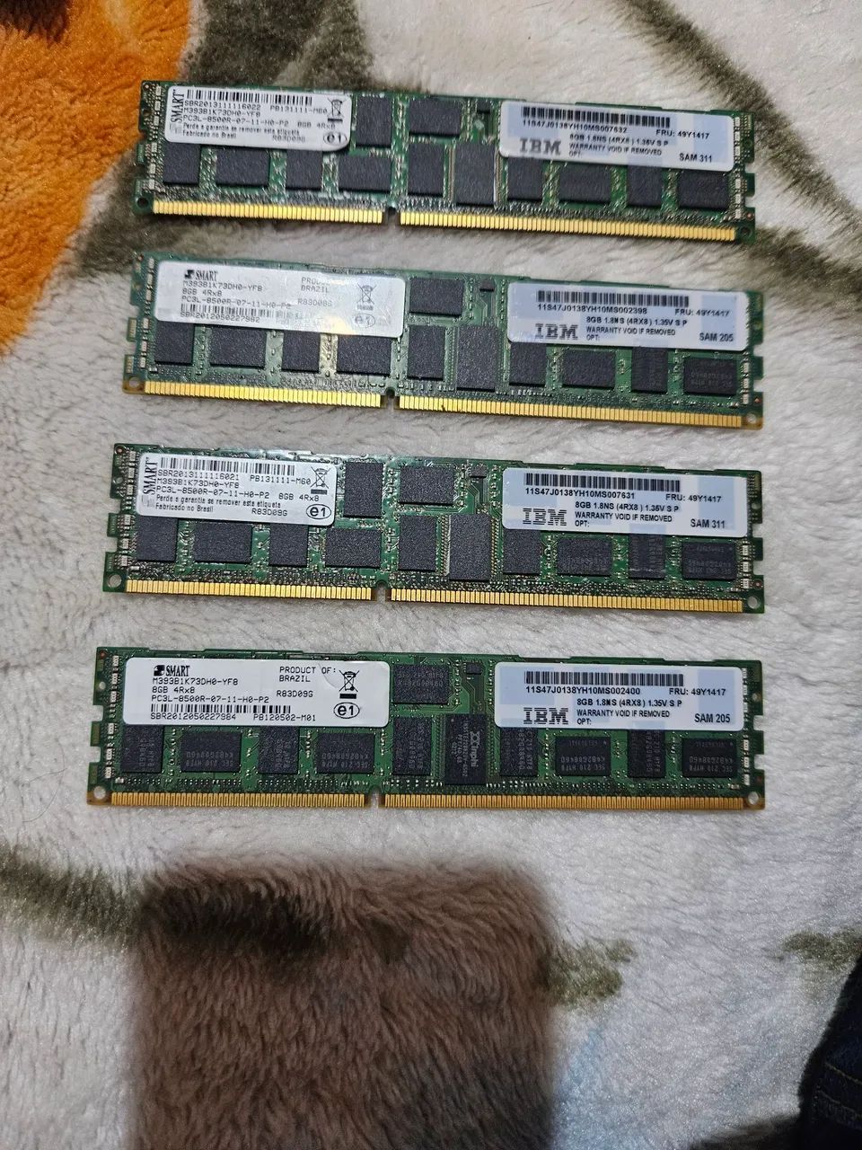 Memória ecs ddr3 8gb 4 unidades 25 reais cada  100 reais as 4 