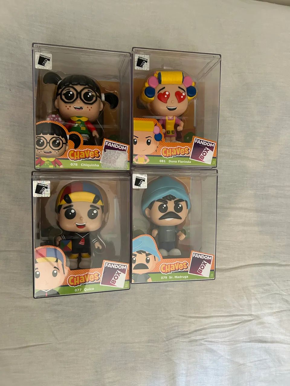 Lote de Bonecos Chaves Fandom Box