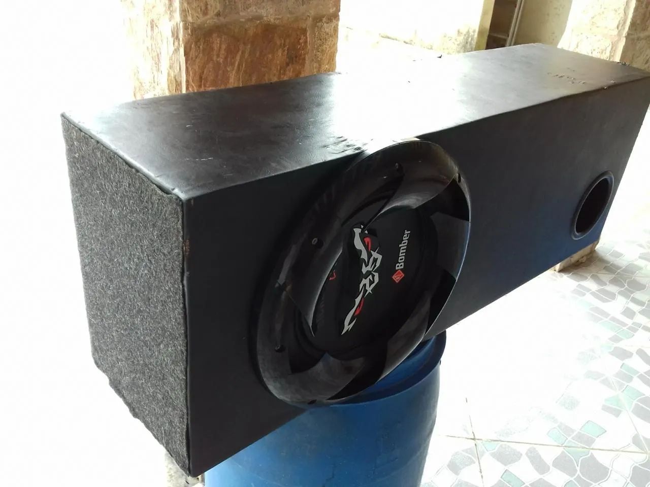 Vendo caixa BOMBER 