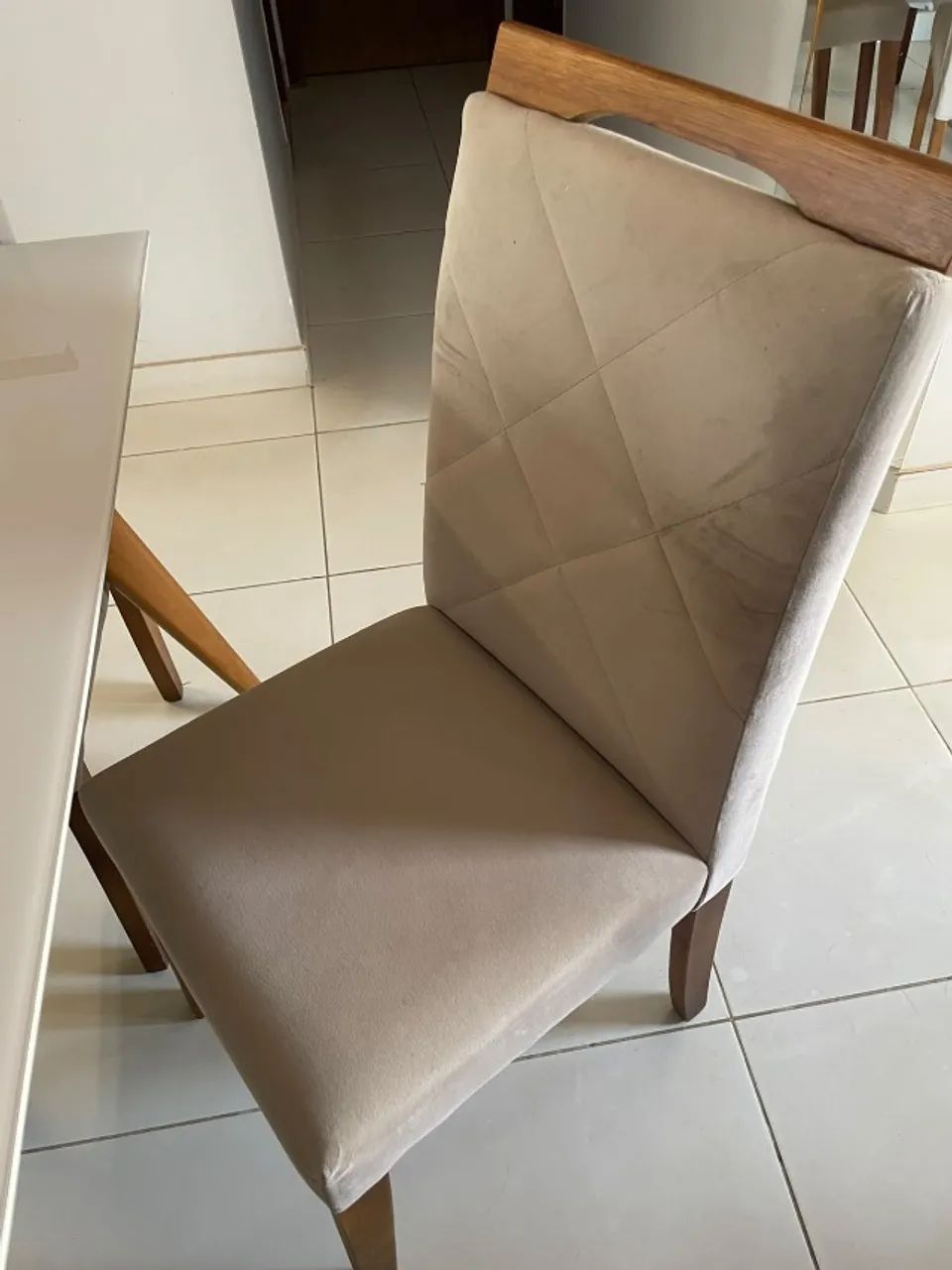Mesa de Jantar com 4 Cadeiras - Foto 2