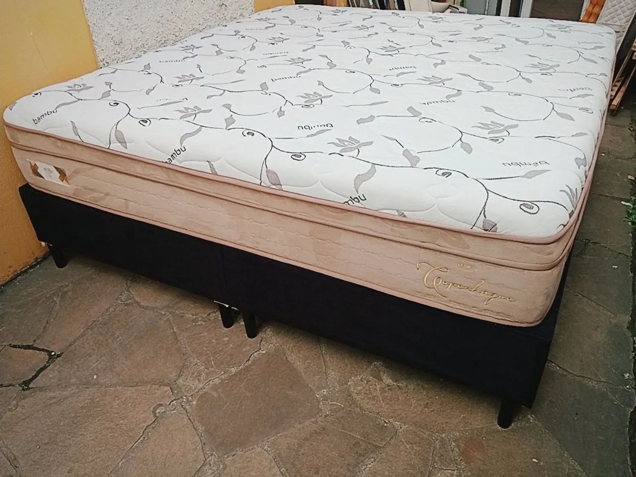 Conjunto box, tamanho King, com bases novas! - Foto 2