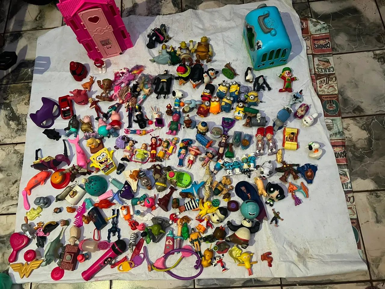 Lote de brinquedos 