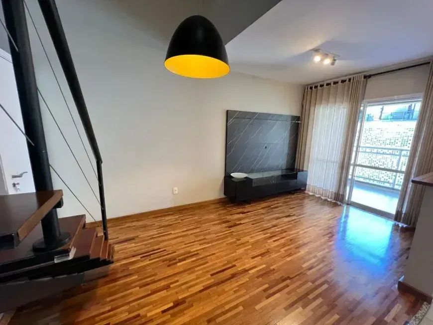Duplex com 01 quarto/suíte 01 vaga em Pinheiros, em rua tranquila, pronto para morar. - Foto 4