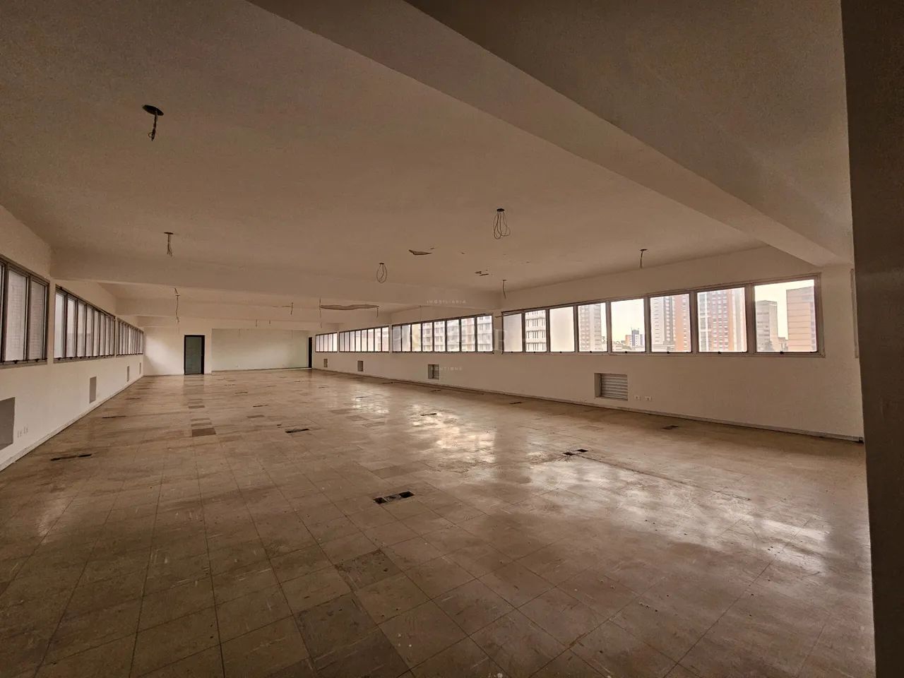 EDIFÍCIO CORPORATIVO NO CENTRO DE CURITIBA - Foto 3