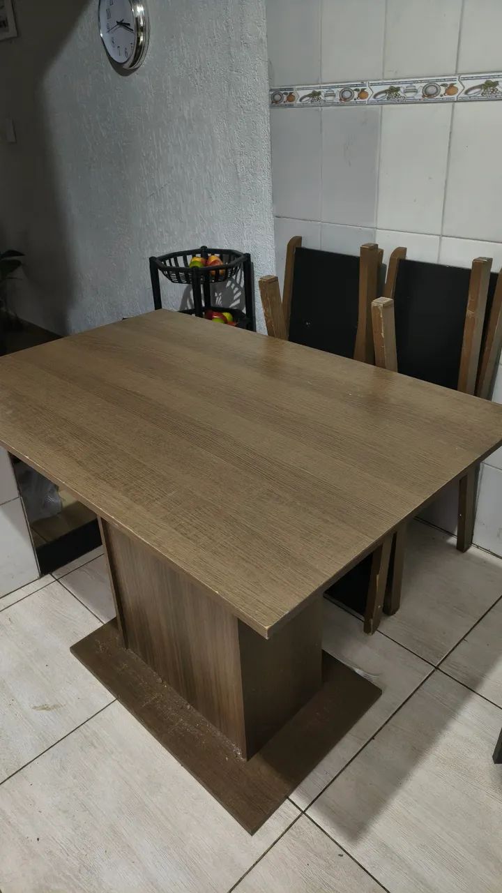 Mesa 4 cadeiras 