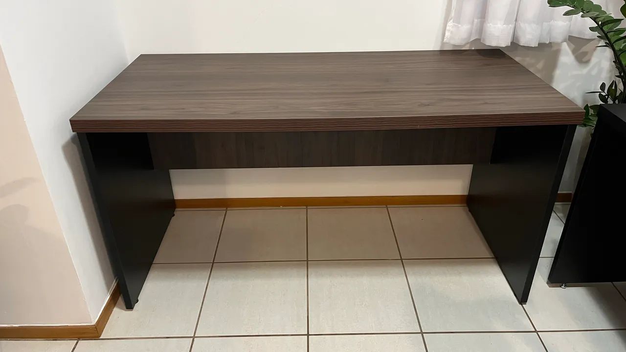 Mesa de escrit ório 150x70 - Foto 2