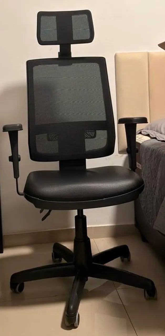 Brizza Chair 3D Back System with Synthetic Leather Support and Upholstery