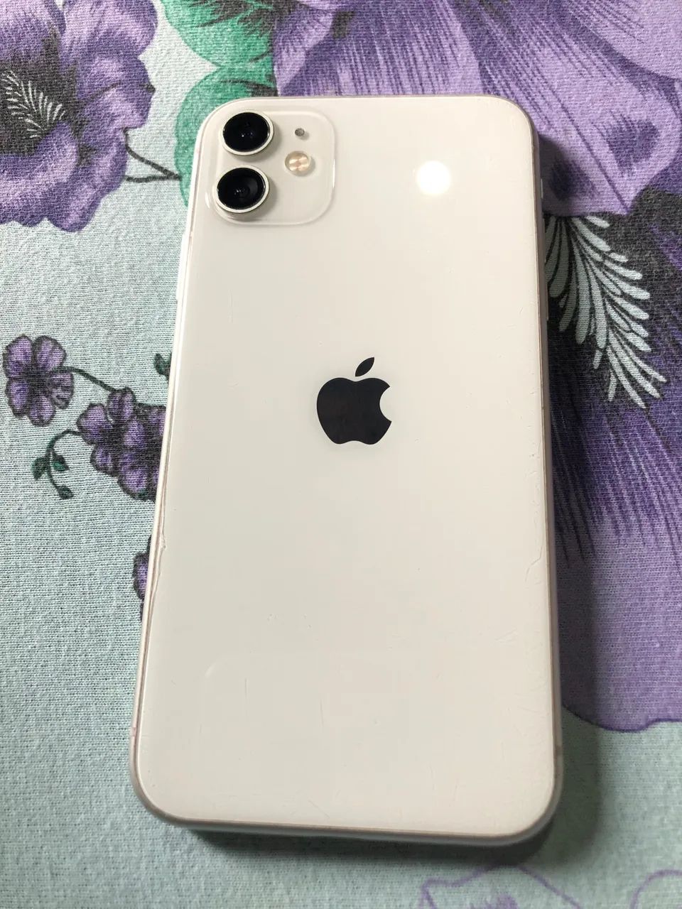 Vende-se IPhone 11 