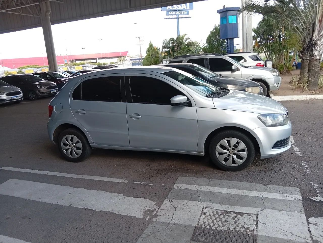 Volkswagen Gol GOL TRENDLINE 1.0 T.FLEX 8V 5P 2014