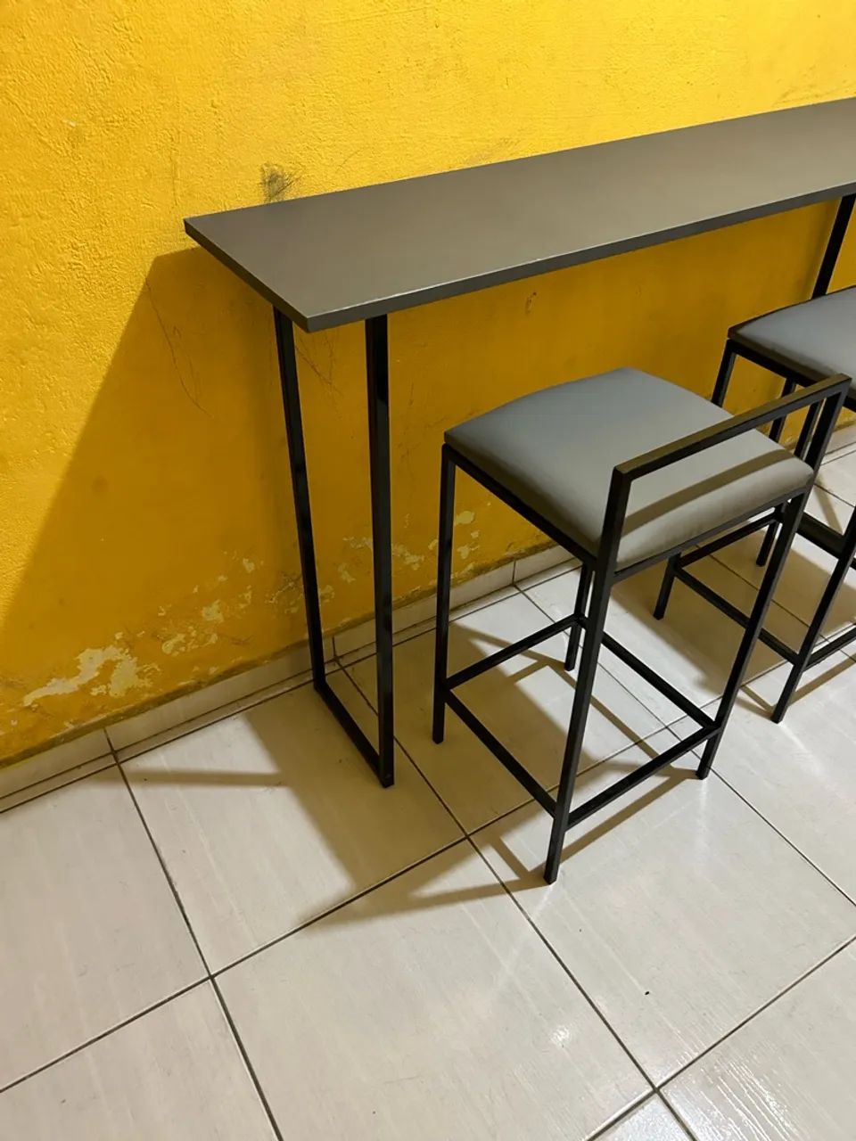 Mesa + banquetas  - Foto 3