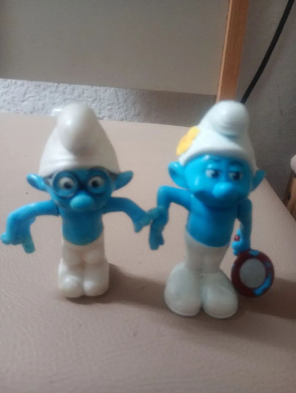 KIT 2 BONECOS COLECIONÁVEIS SMURFS 
