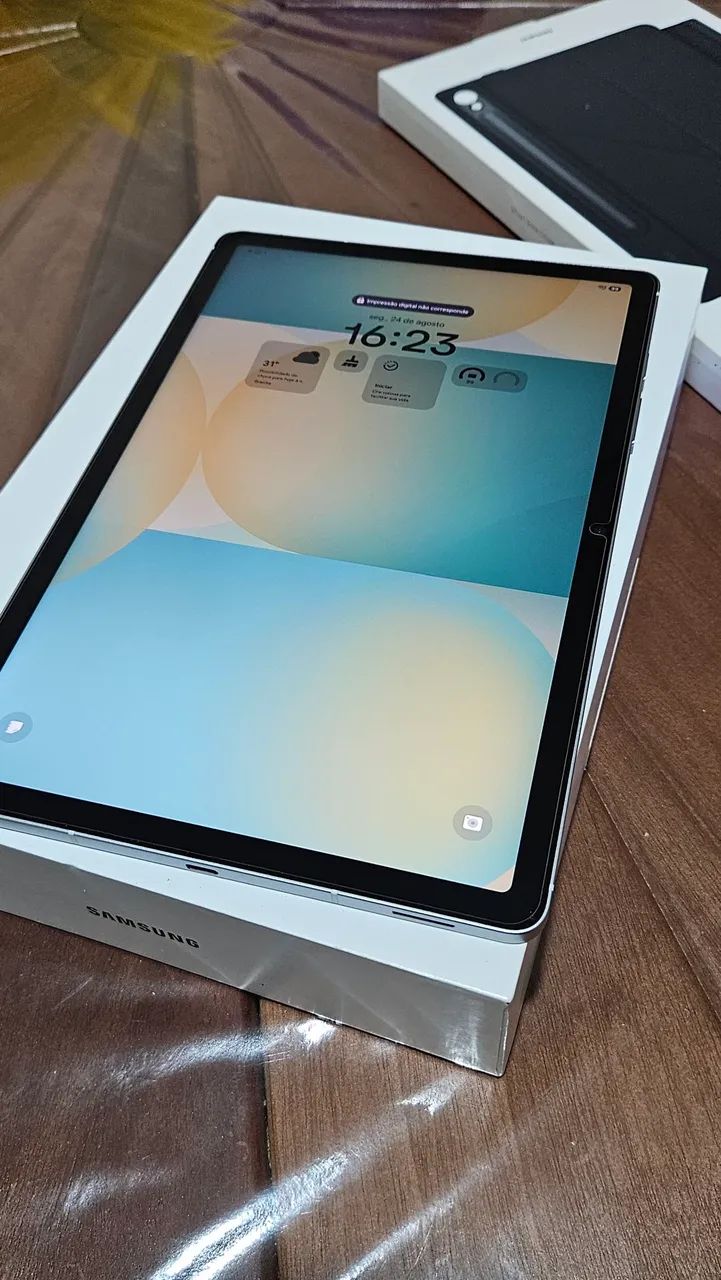 Tablet Samsung s10fe + Duas capinhas originais magnéticas. - Foto 4